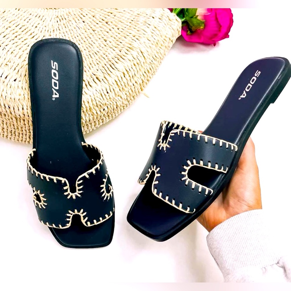 🆕 Soda Dark Navy Straw Trim Cut Out Strap Slide Sandals Size 8